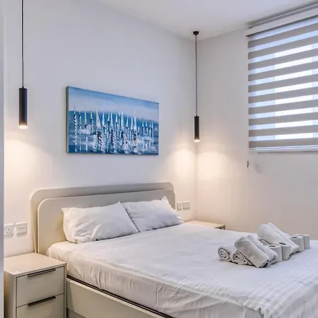 Swieqi Luxury Charm 2 Hillside View